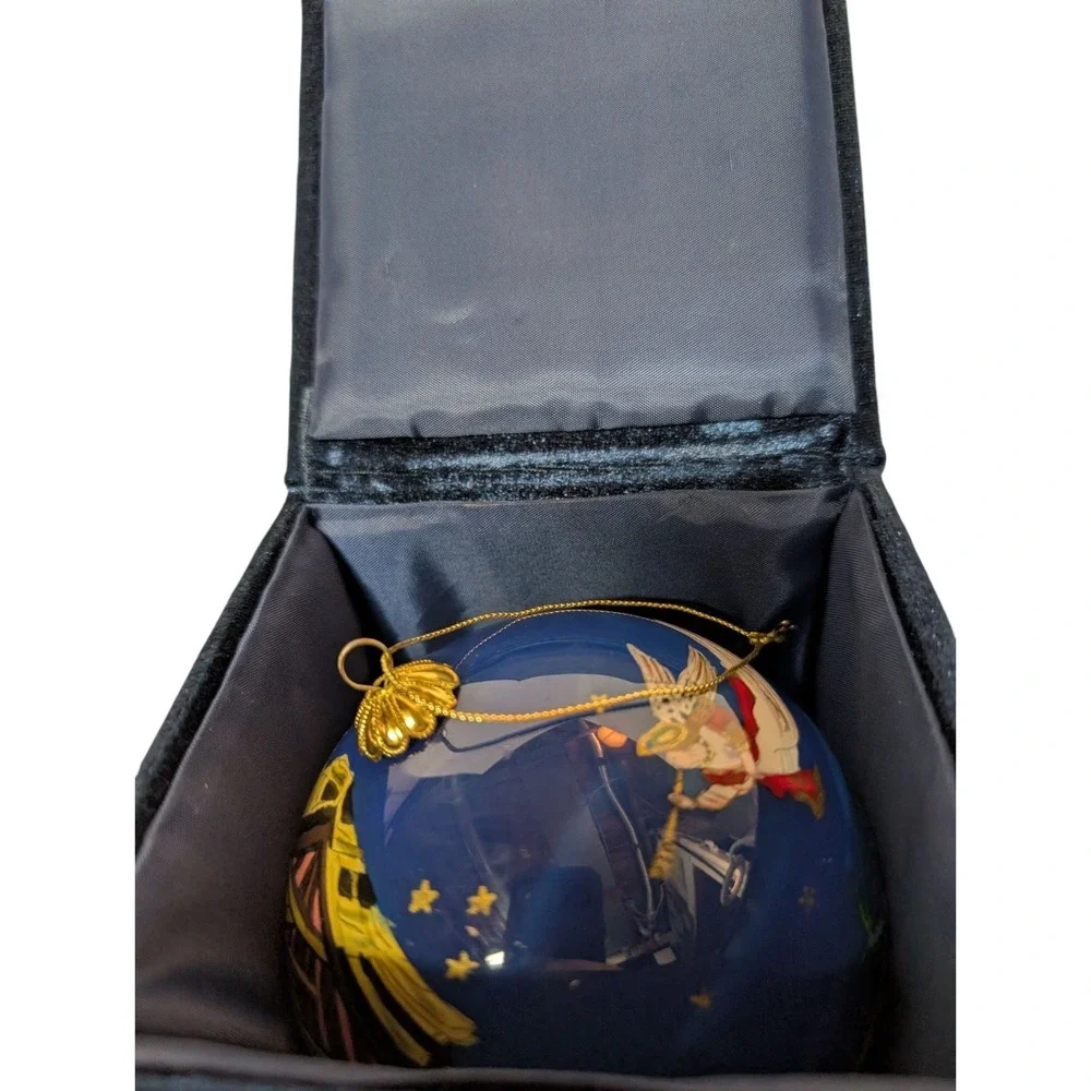Li Bien Christmas Ornament‎ Nativity Scene Reverse Painted Glass Ball Globe 2003